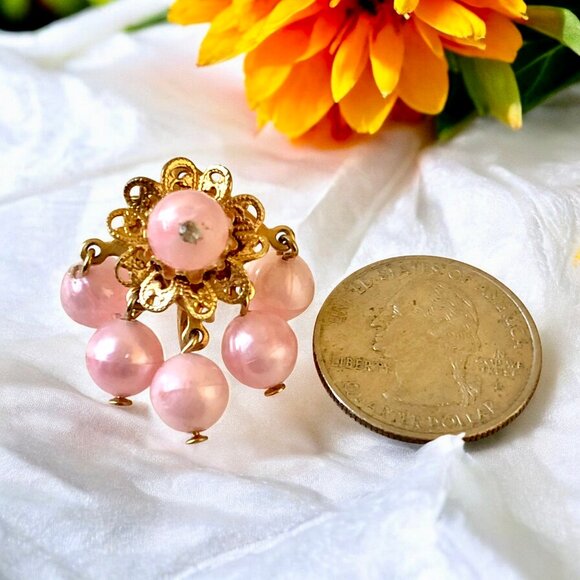 Mid Century Screw Back Earrings Pink Beads Cluster Goldtone Metal Dangling - Picture 3 of 11